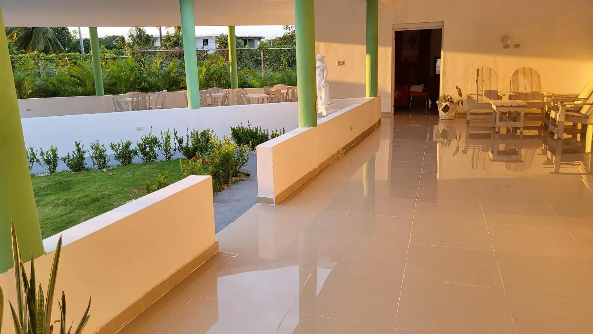 Juan Baron Villa Sonia